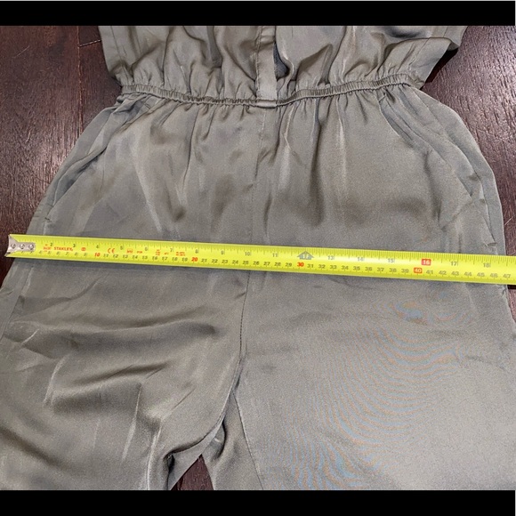 Olive green capped sleeve jumpsuit - Picture 9 of 14